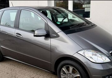Mercedes-Benz A 160 119.990 km 6.490 &euro; Hamburg 20537