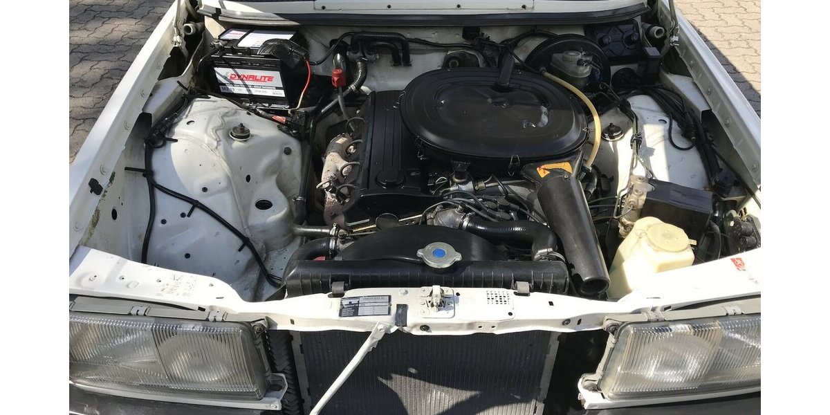Mercedes-Benz 230 W123 Sanders Automat ABS AirBag SSD Velours 146.358 km 15.999 &euro; Hamburg 22339