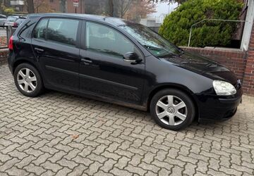 VW Golf 112.706 km 2.550 &euro; Hamburg 22459