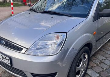 Ford Fiesta 97.757 km 2.700 &euro; Hamburg 21109