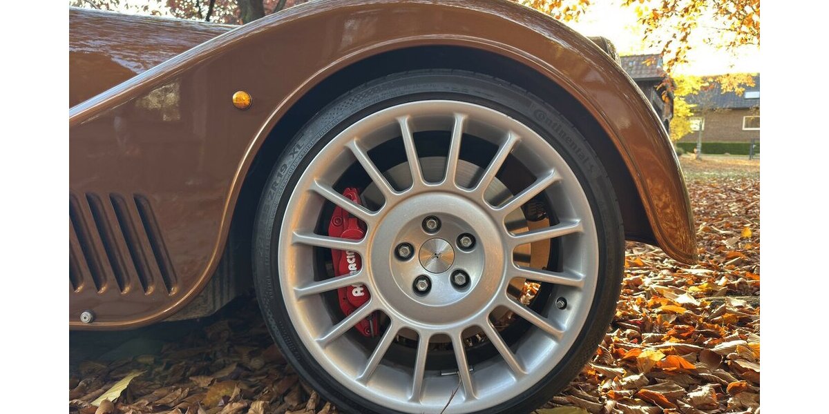 Morgan Plus 8 4.8 AERO8 GOLDFINGER 007 9.999 km 139.999 &euro; Hamburg 22339