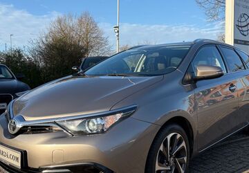 Toyota Auris Touring Sports 133.000 km 13.888 &euro; Bad Oldesloe 23843
