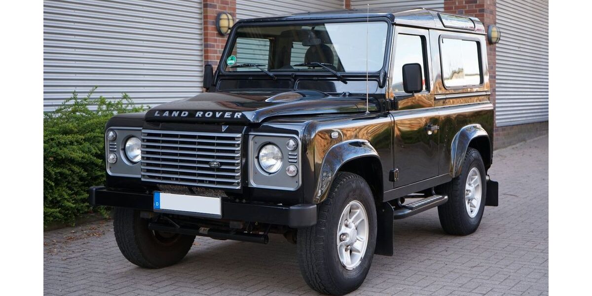 Land Rover Defender 119.325 km 33.333 &euro; Moorrege 25436