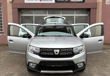 Dacia Sandero 87.887 km 9.470 &euro; Hamburg 20537