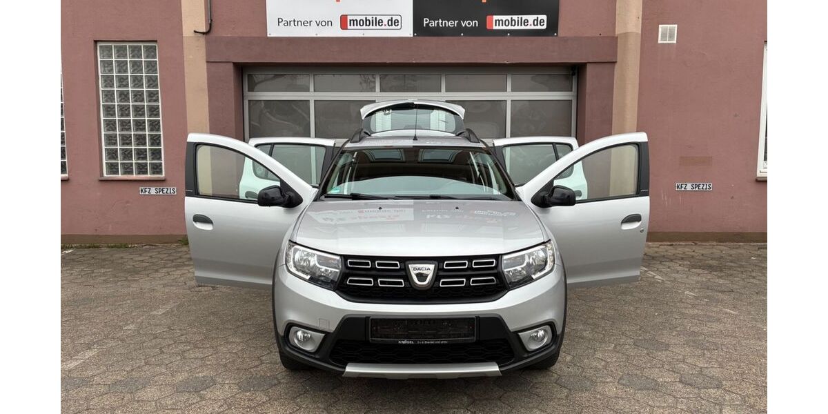 Dacia Sandero 87.887 km 9.470 &euro; Hamburg 20537