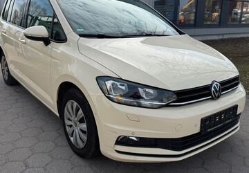 VW Touran 303.149 km 7.800 &euro; Hamburg 20539
