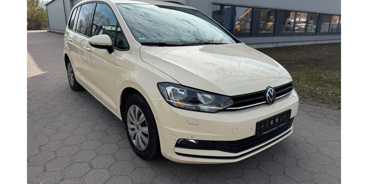 VW Touran 303.149 km 7.800 &euro; Hamburg 20539