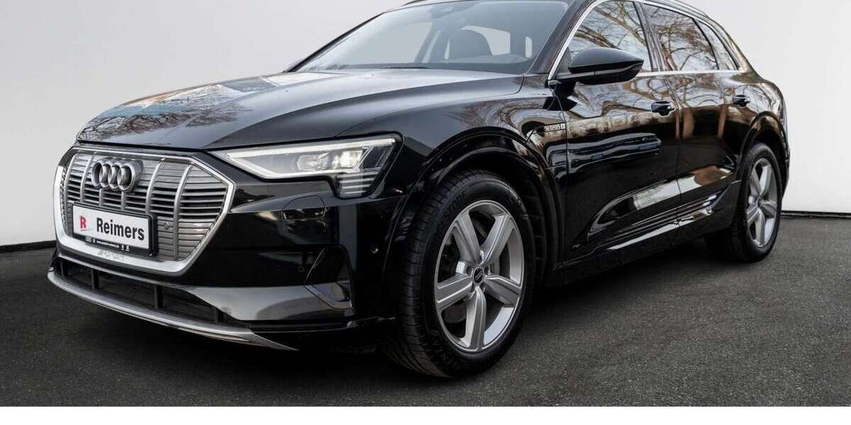 Audi e-tron 36.710 km 30.490 &euro; Hamburg 22457