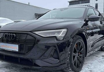 Audi e-tron 33.108 km 37.950 &euro; Hamburg 22047