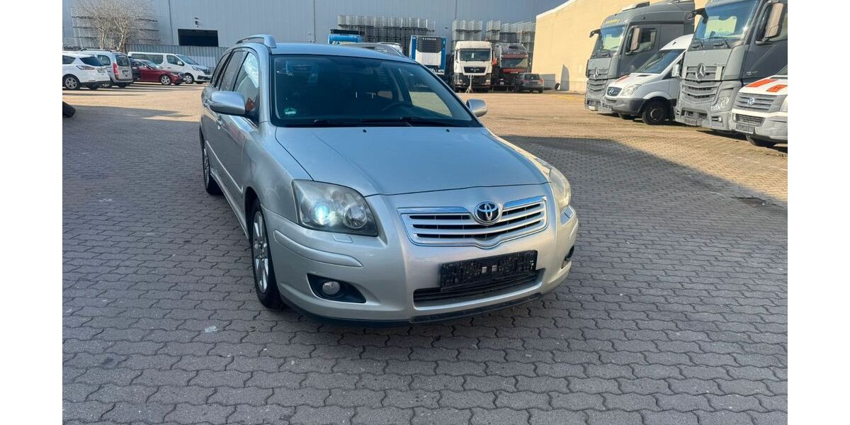 Toyota Avensis 175.000 km 2.490 &euro; Hamburg 22113