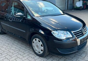 VW Touran 251.000 km 1.950 &euro; Bad Oldesloe 23843