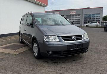 VW Touran 249.900 km 2.990 &euro; Norderstedt 22844