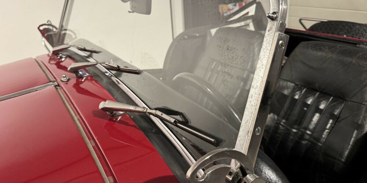 Morgan Plus 8 Früher Achter mit zauberhafter Patina 78.000 km 34.999 &euro; Hamburg 22339