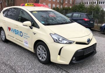 Toyota Prius+ 441.789 km 12.000 &euro; Hamburg 20537