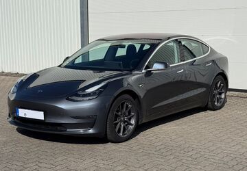 Tesla Model 3 168.400 km 21.500 &euro; Ellerbek 25474