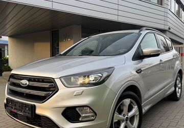 Ford Kuga 81.000 km 19.490 &euro; Pinneberg 25421