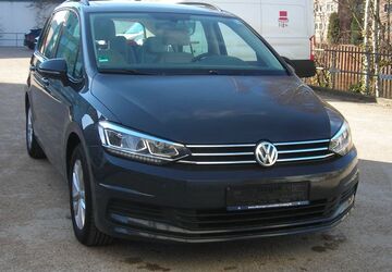 VW Touran 128.755 km 14.300 &euro; Hamburg 20537