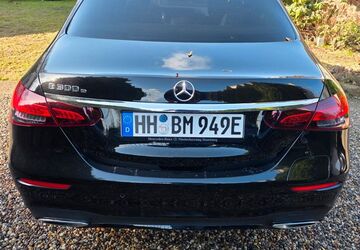 Mercedes-Benz E 300 94.000 km 32.900 &euro; Hamburg 22087