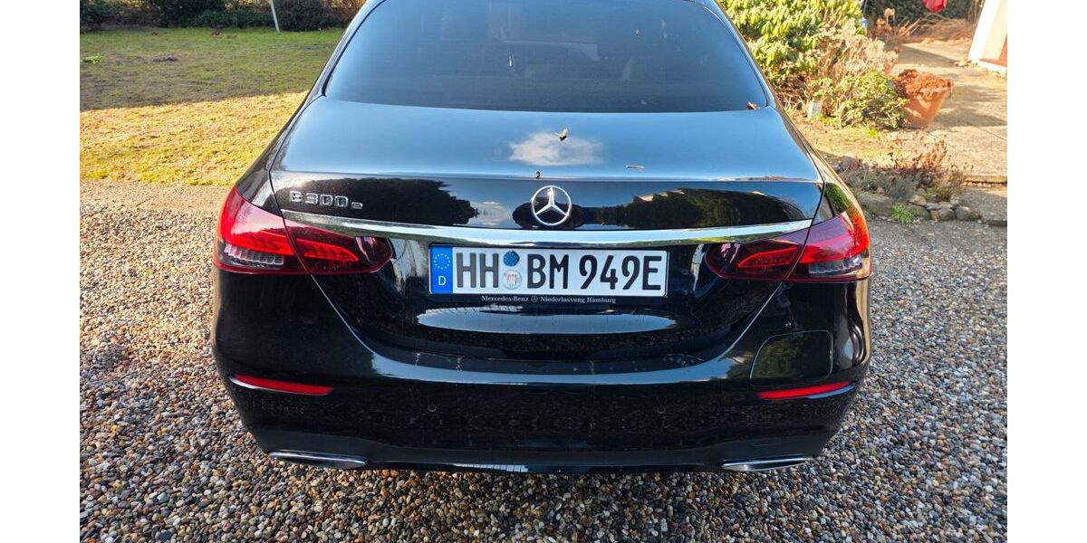 Mercedes-Benz E 300 94.000 km 32.900 &euro; Hamburg 22087