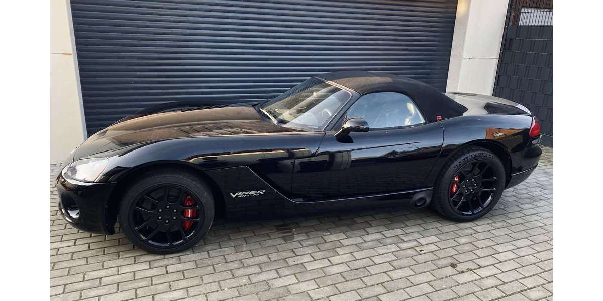 Dodge Viper 64.008 km 41.990 &euro; Hamburg 22043