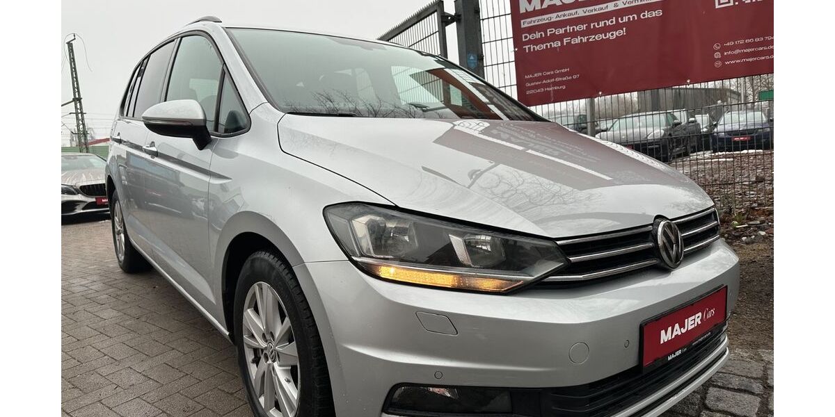 VW Touran 104.500 km 19.900 &euro; Hamburg 22043