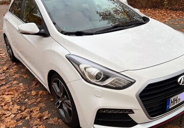 Hyundai i30 74.000 km 13.800 &euro; Hamburg 22115