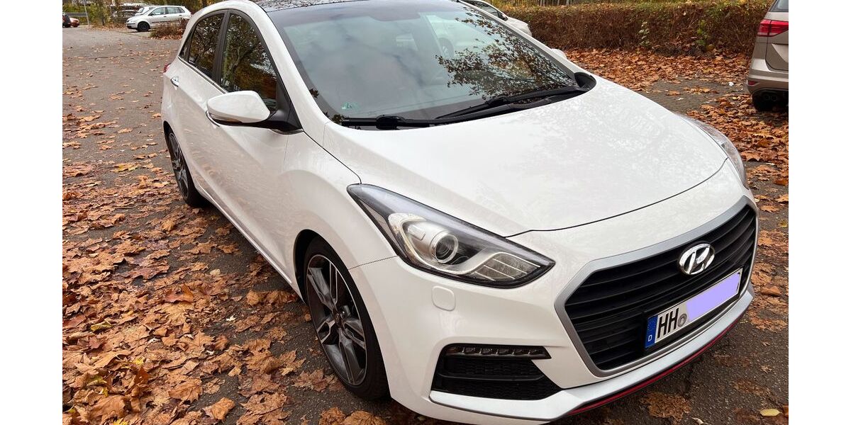 Hyundai i30 74.000 km 13.800 &euro; Hamburg 22115