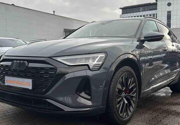 Audi Q8 e-tron 44.418 km 41.950 &euro; Hamburg 22047