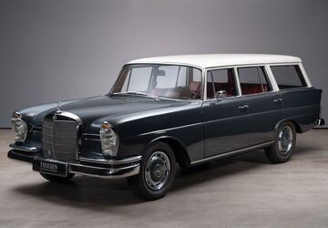 Mercedes-Benz 230 12.762 km 128.500 &euro; Hamburg-Othmarschen 22763