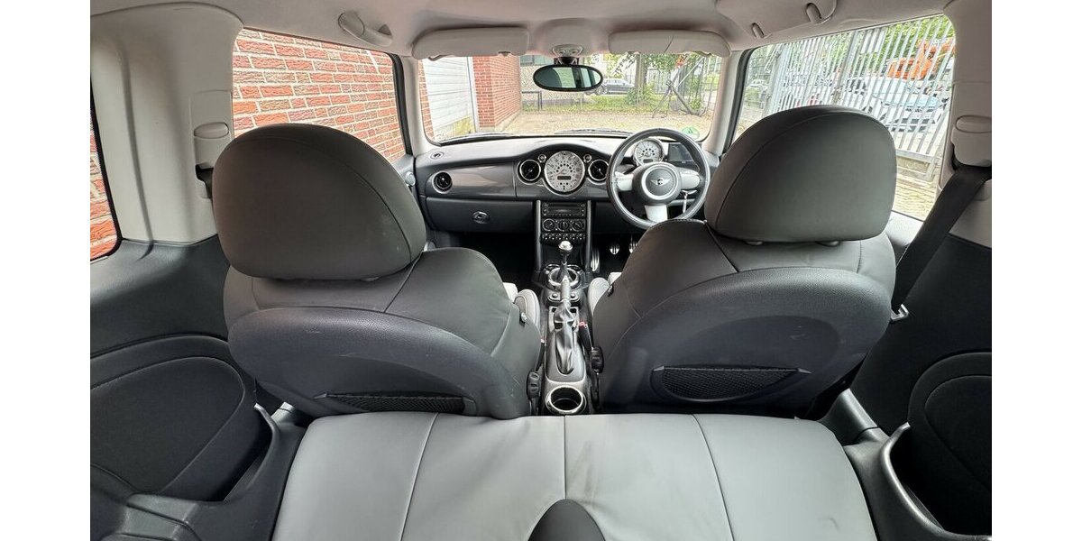 Mini Cooper S UnionJack foliert dt. Zulassung MwSt. !!! 104.177 km 7.999 &euro; Hamburg 22339