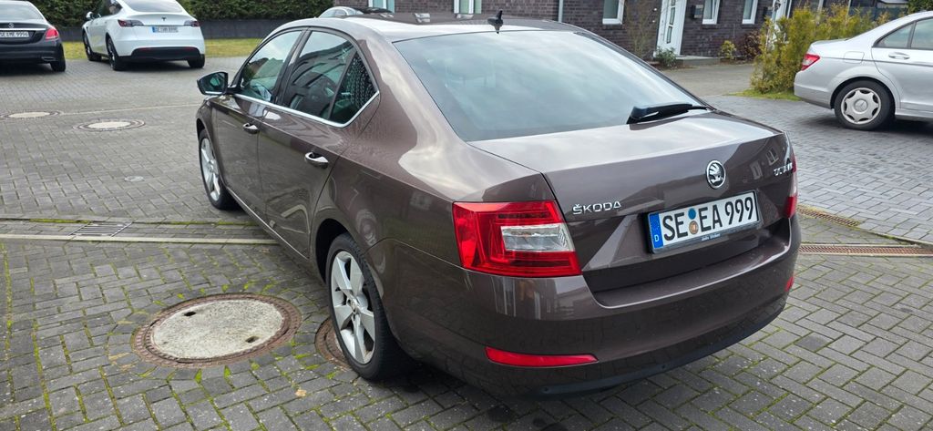 Skoda Octavia 198.000 km 8.800 &euro; Kaltenkirchen 24568