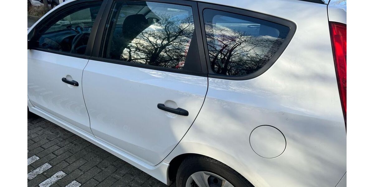 Hyundai i30 182.000 km 3.500 &euro; Hamburg 22145