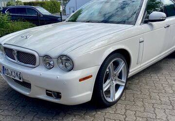 Jaguar XJ8 72.400 km 27.800 &euro; Hamburg 22419