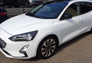 Ford Focus 236.166 km 7.990 &euro; Hamburg 22399