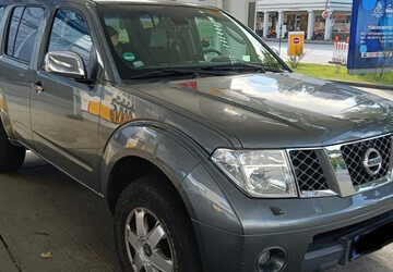 Nissan Pathfinder 253.000 km 8.500 &euro; Hamburg 20038