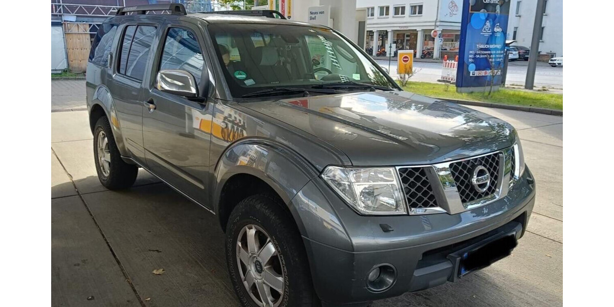 Nissan Pathfinder 253.000 km 8.500 &euro; Hamburg 20038