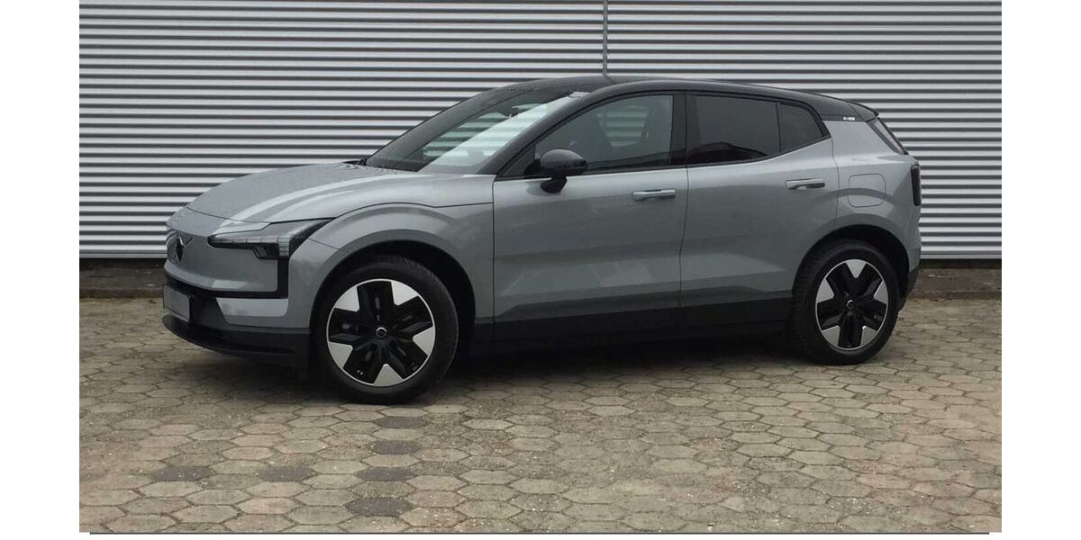 Volvo EX30 1.109 km 34.450 &euro; Hamburg 22393