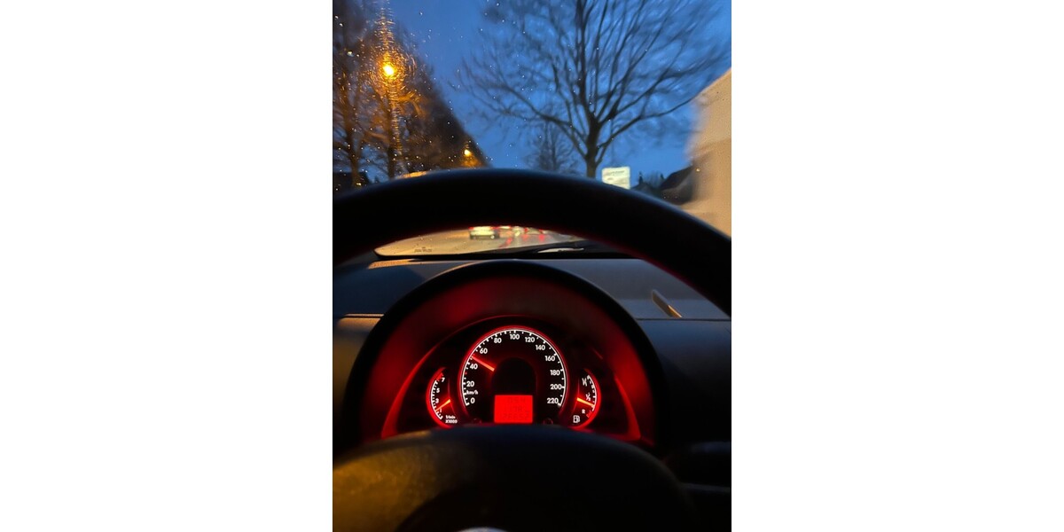 VW Fox 128.000 km 2.100 &euro; Hamburg 20038