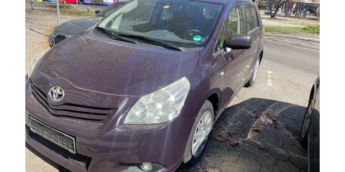 Toyota Verso 345.000 km 4.100 &euro; Hamburg 21109