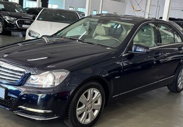 Mercedes-Benz C 250 71.455 km 17.900 &euro; Hamburg 20537