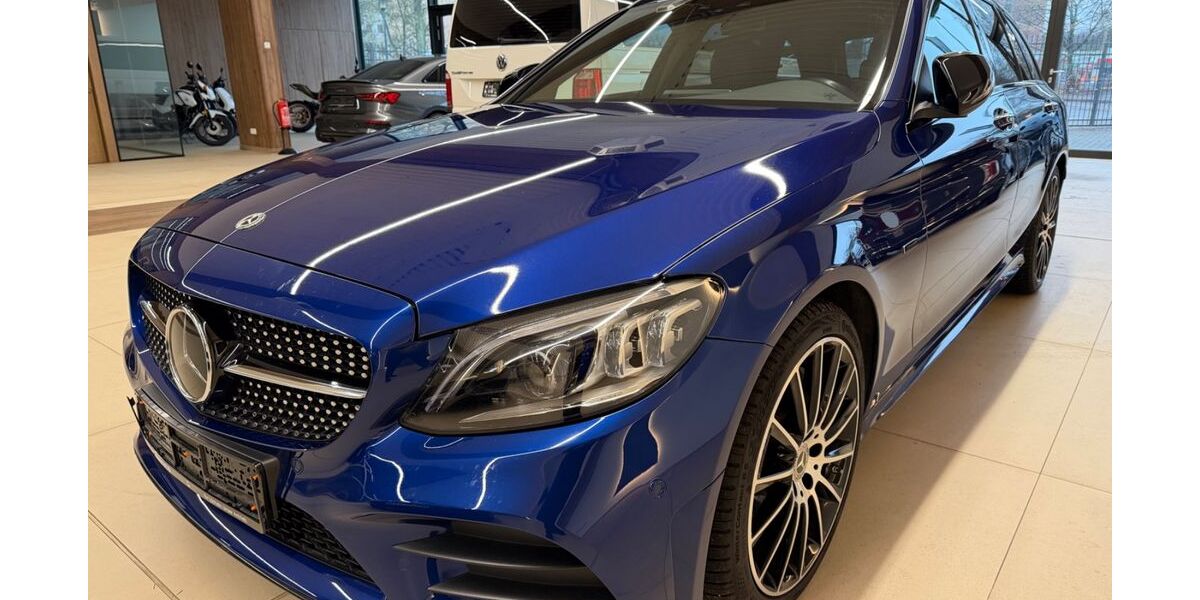 Mercedes-Benz C 300 121.570 km 24.400 &euro; Hamburg 22143