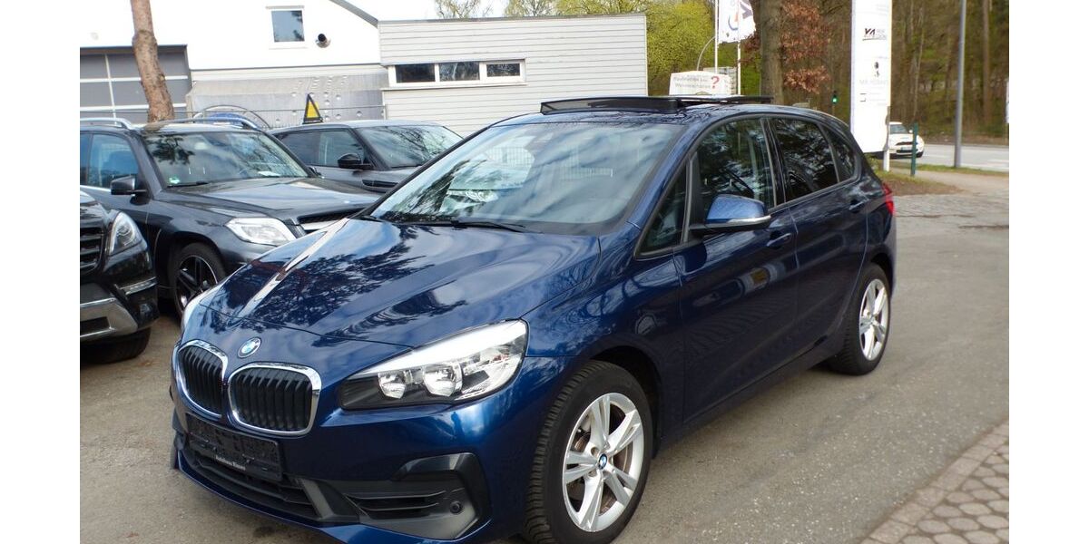 BMW 218 111.000 km 13.499 &euro; Hamburg 22559