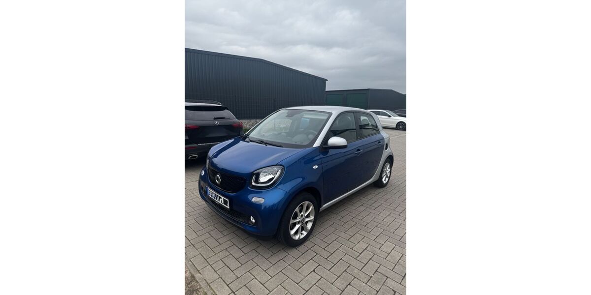 Smart ForFour 125.264 km 9.990 &euro; Hamburg 22087