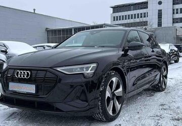 Audi e-tron 34.988 km 31.950 &euro; Hamburg 22047
