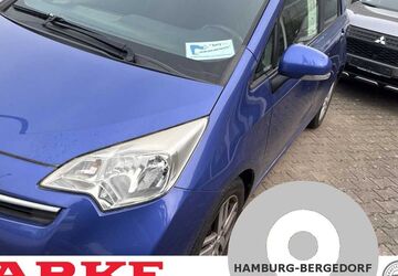 Toyota Verso-S 106.500 km 7.900 &euro; Hamburg 21035