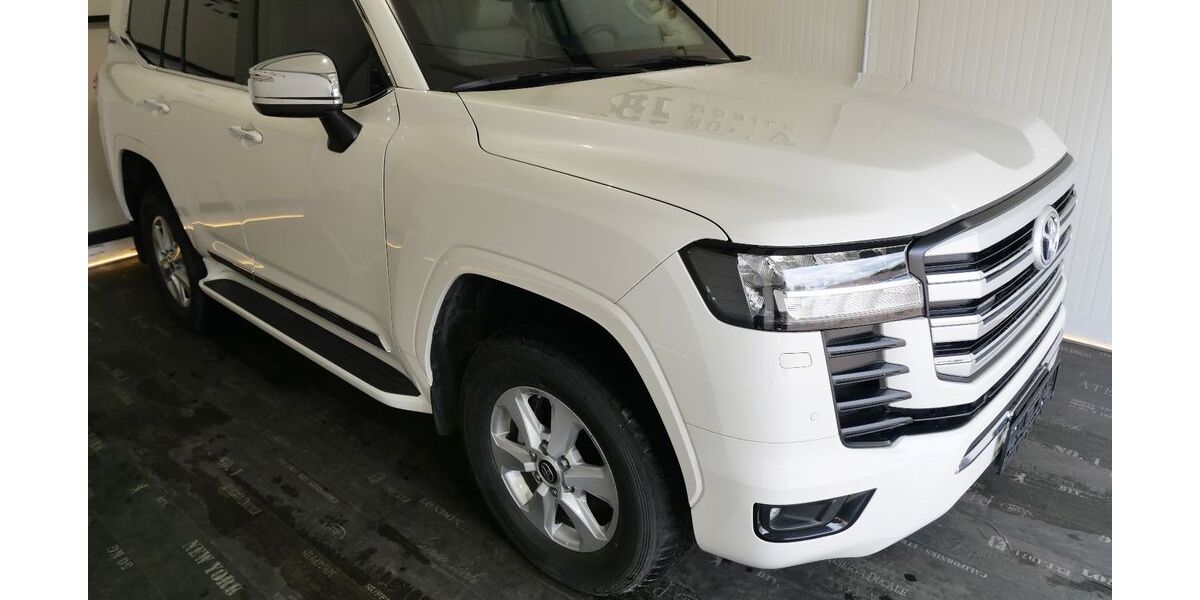 Toyota Land Cruiser 8.200 km 189.000 &euro; Hamburg 21079