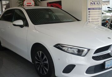 Mercedes-Benz A 180 92.537 km 22.999 &euro; Hamburg 22143