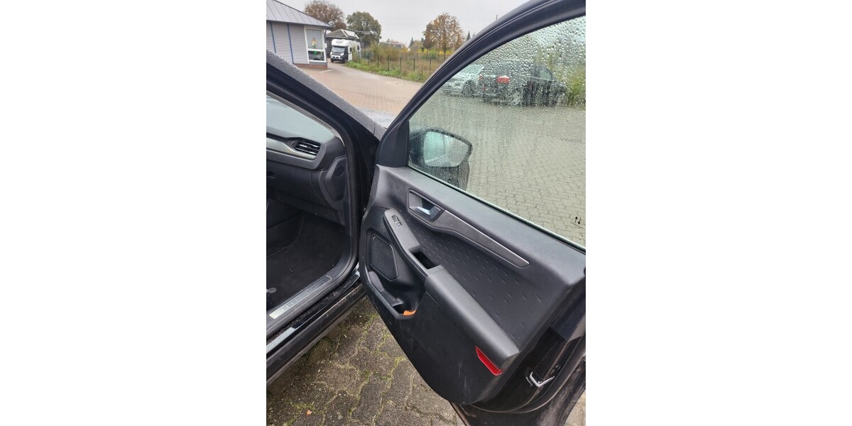 Ford Kuga 80.000 km 18.300 &euro; Hamburg 20038