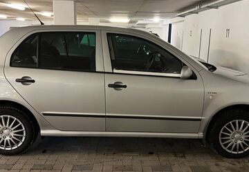 Skoda Fabia 102.000 km 3.400 &euro; Hamburg 22047