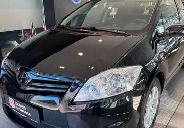 Toyota Auris 129.000 km 6.490 &euro; Hamburg 22547